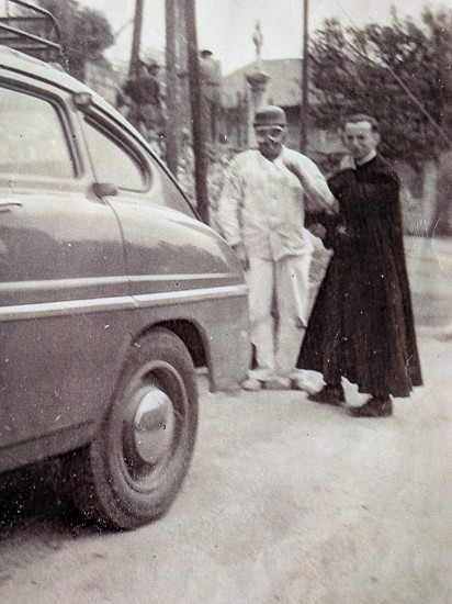 N153 Mercury l'Abbé Garin et sa Vedette avec un ouvrier